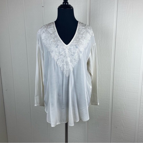H&M Embroidered V-Neck Sheer Hi-Low Blouse with keyhole sleeves Size 2 - Picture 1 of 6